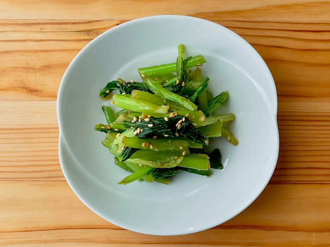 野菜ひとつ かぶの葉のにんにく醤油和え 週末の作り置きレシピ