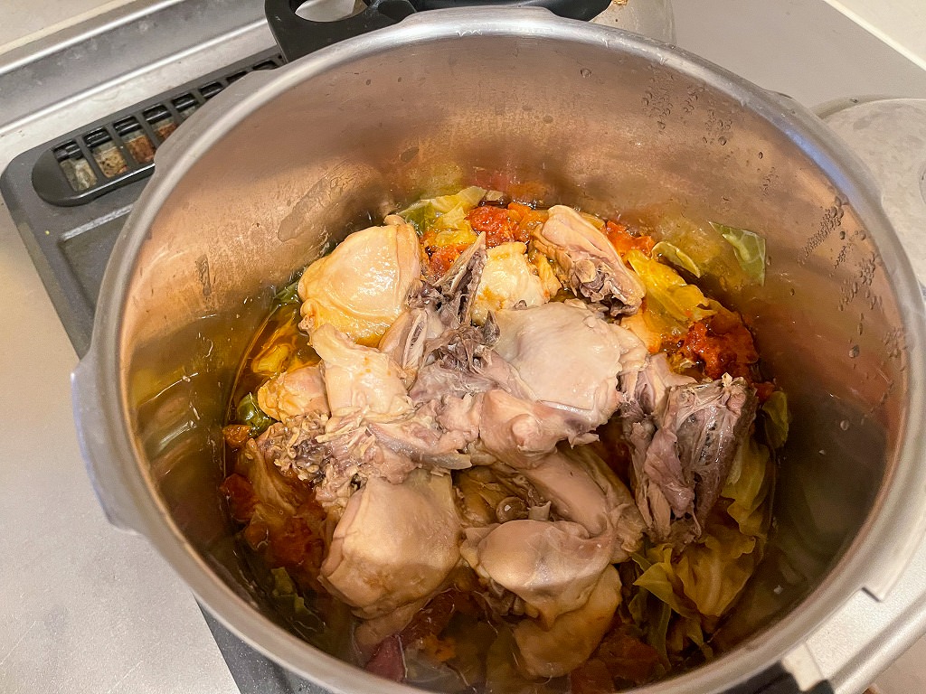 骨付き鶏の野菜煮