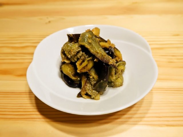 【野菜ひとつ】蒸しなすのしょうがごま酢和え