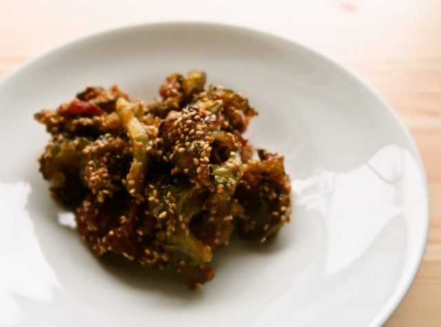 ごまたっぷり　ゴーヤと豚こまの甘酢