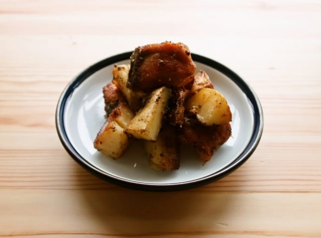 じゃがいもと鮭のしょうゆバター