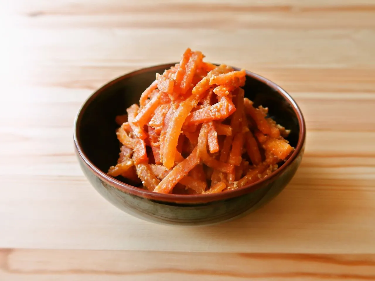野菜ひとつ にんじんのごまマヨ炒め 週末の作り置きレシピ