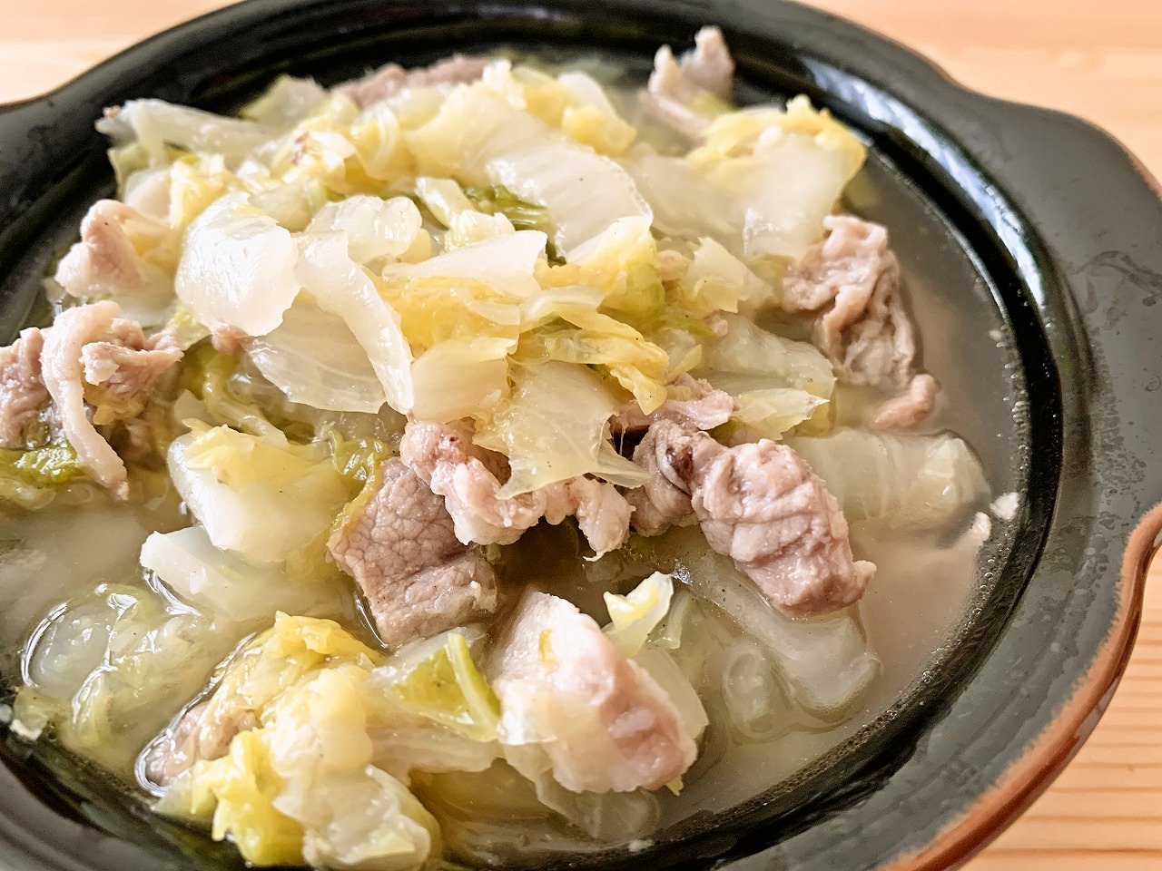 白菜と豚肉の酒蒸しスープ