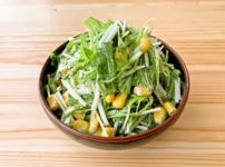 水菜とコーンのコールスロー風サラダ