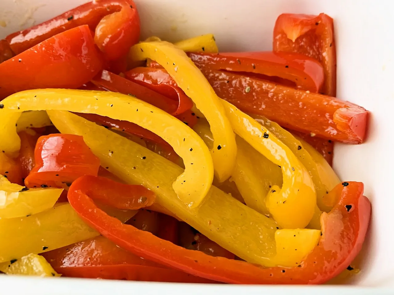 野菜ひとつ】パプリカの焼きマリネ | 週末の作り置きレシピ