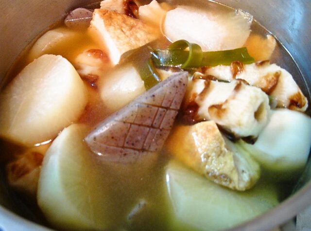 関西風おでんの作り方。だし、味付け、具材の下ごしらえのコツなど